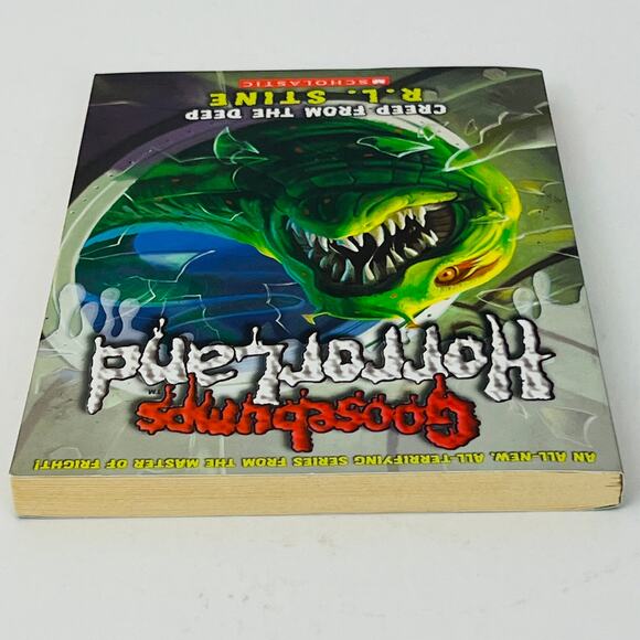 Goosebumps HorrorLand #2: Creep From the Deep Paperback Book by R. L. Stine 2008 - Picture 4 of 7